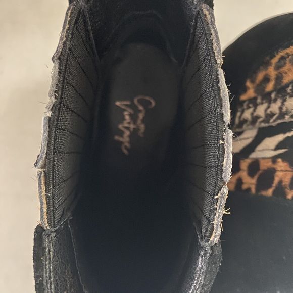 Crown Vintage Tolana Black Suede Animal Print Ankle Booties Size 8 - Picture 7 of 10